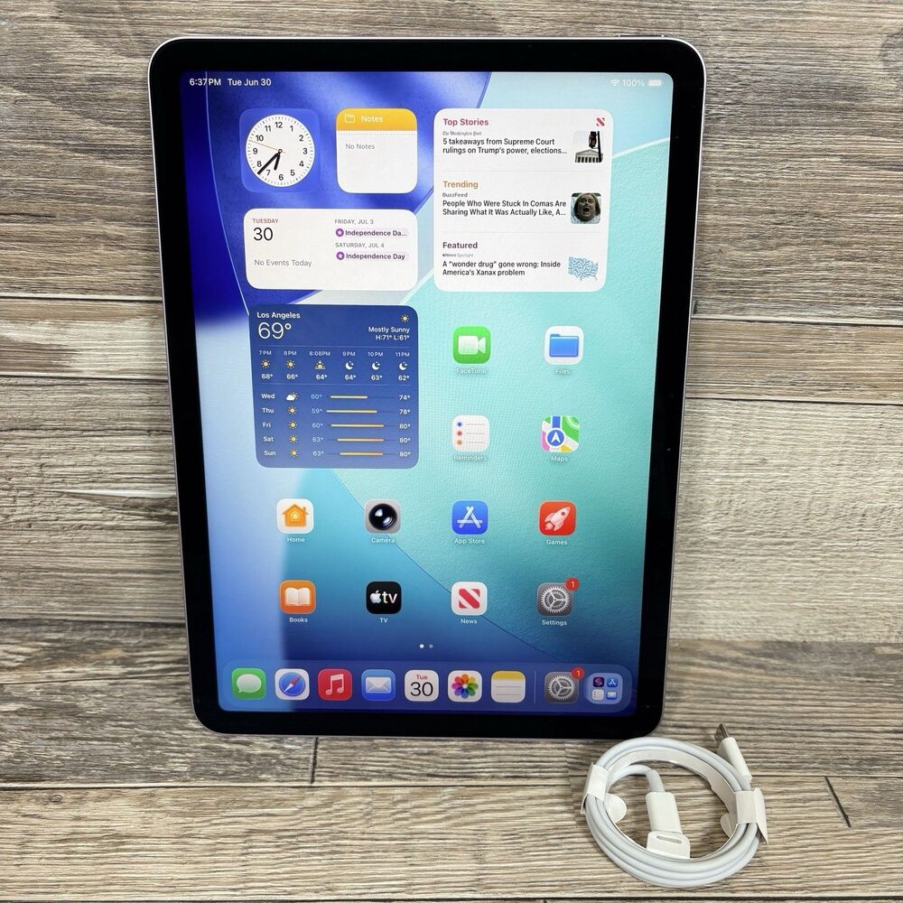 2025 Apple iPad Air 11-inch M3 Chip 256GB Wi-Fi Purple MCA64LL/A 100% Battery
